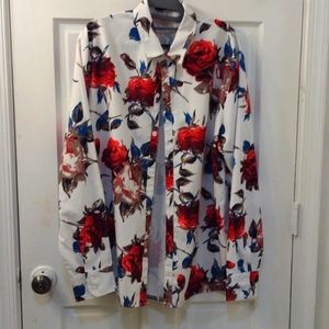 Floral button up shirt L/XL